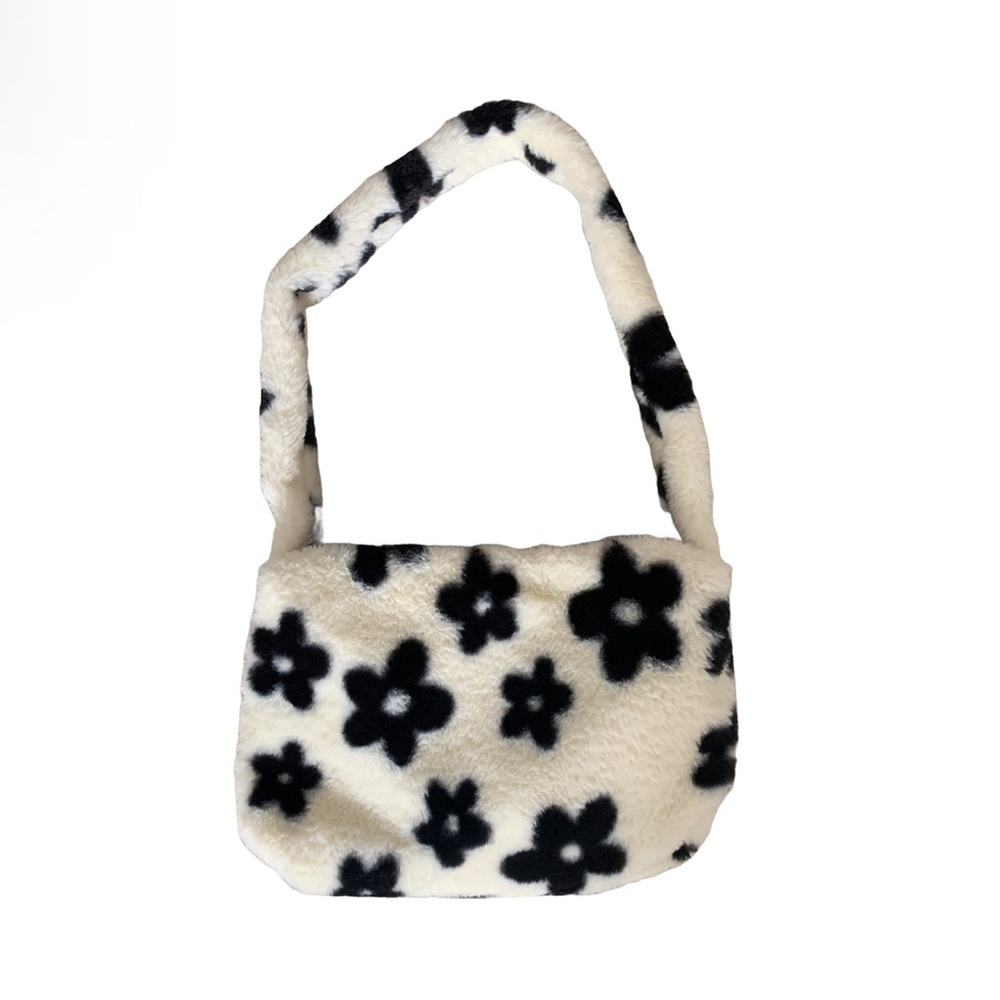 daisy fuzzy bag